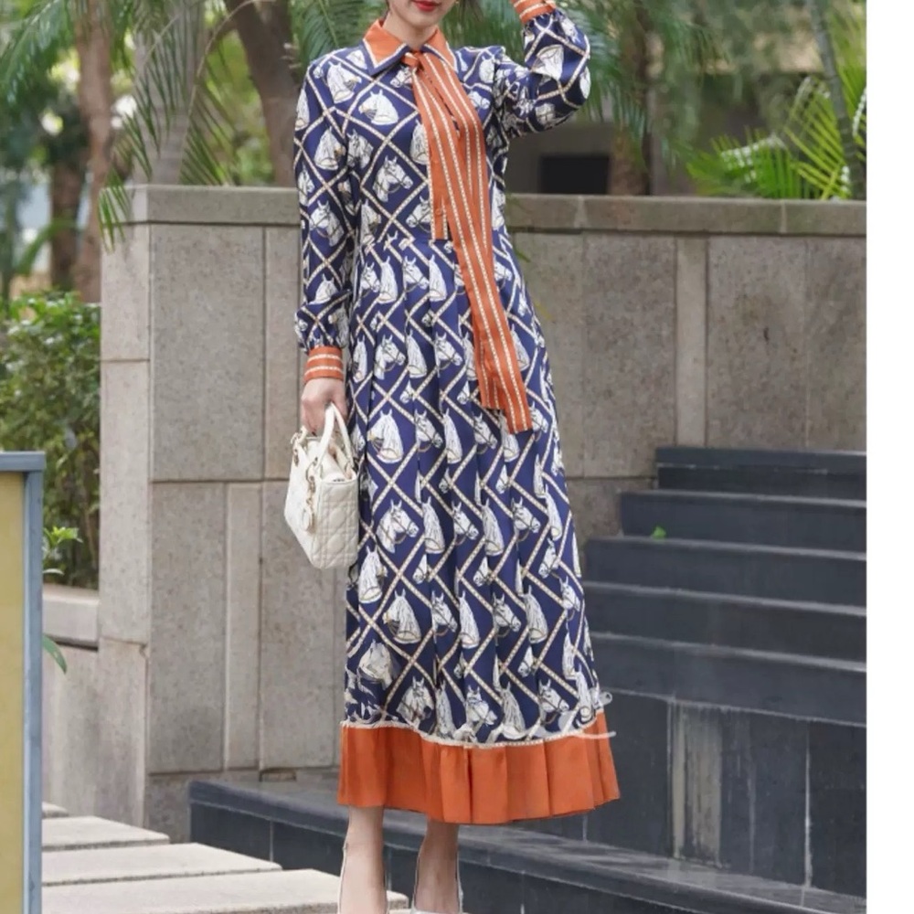 Designer-Style Equestrian-patterned Maxi Dress - Picture 2 of 12